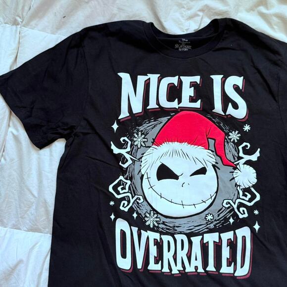 Nightmare before christmas black graphic tee sz M Jack skellington Santa claus - Picture 3 of 8